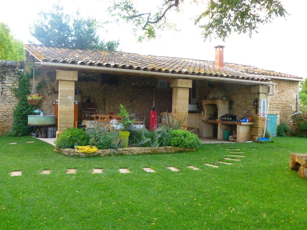 Les Croisees Bed & Breakfast Castillon-du-Gard Exterior photo